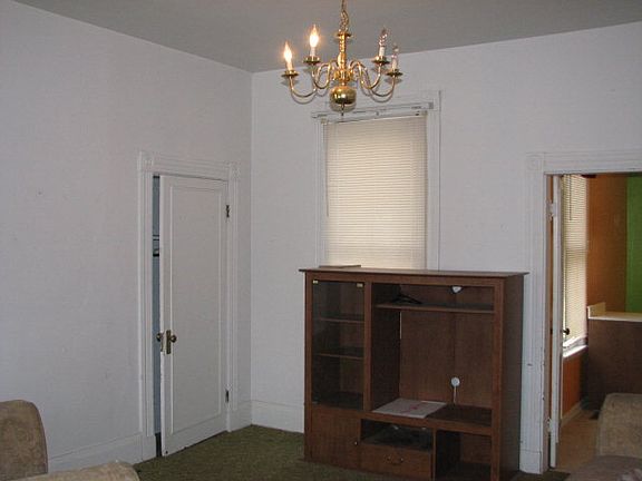 2nd image of 1534 6th St