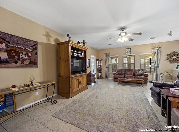 5th image of 8851 Hetherington Dr