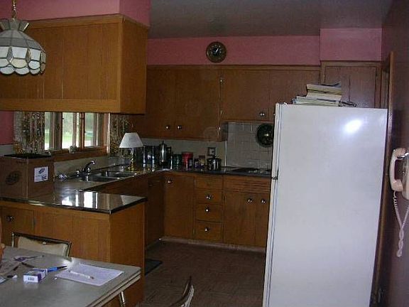 4th image of 47 Skyline Dr