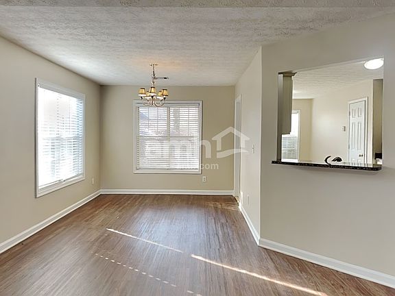5th image of 805 Chatham Park Dr