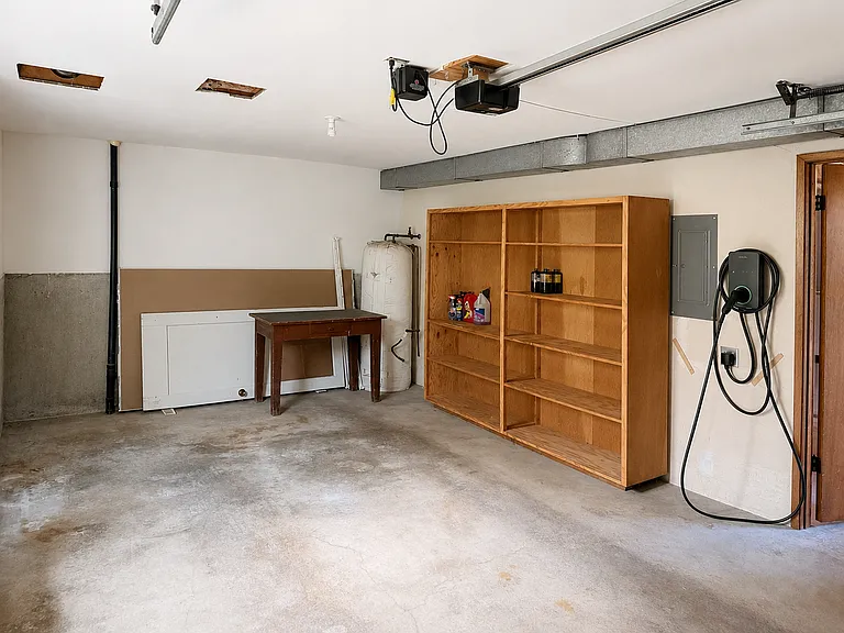 6223 Harlow Dr — Photo 24