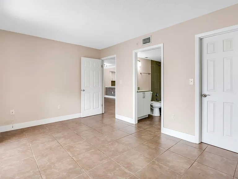 5200 NW 31st Ave #141 — Photo 11