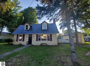 318 S Pine St, Lake City, MI