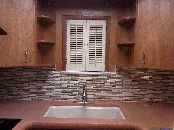 Concrete w cast iron sink