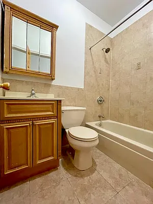 Rented by Parlor Real Estate Corp | media 22