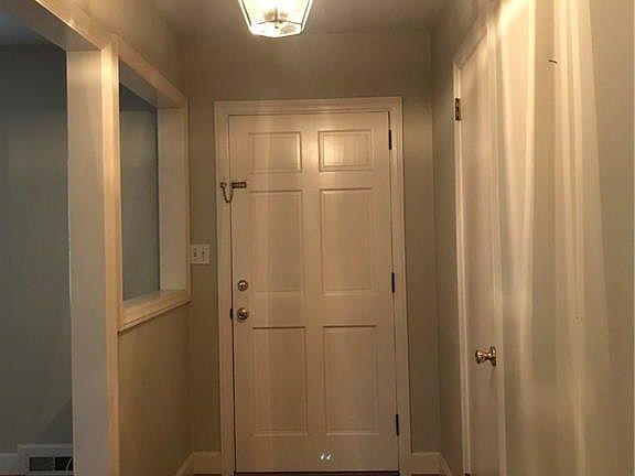 2nd image of 4719 Amity Pl