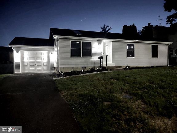 2nd image of 138 Houston Ave