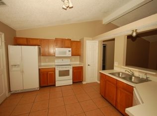 857 Long Lake Dr, Jacksonville, FL 32225