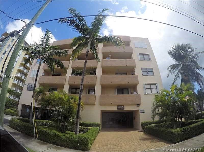 1st image of 7125 Bay Dr APT 306