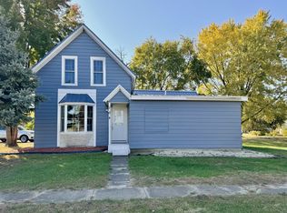 104 E 3rd St, Tampico, IL 61283