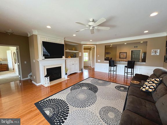 4th image of 615 Prizer Ct
