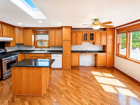 5th image of 11401 S Lawndale Ave