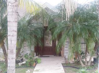 7621 N Los Charcos Dr, Mission, TX 78572