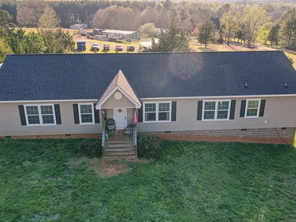 105 Merritt Rd, Liberty, SC 29657