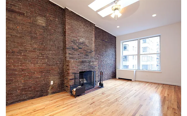 Sold by Douglas Elliman | media 15