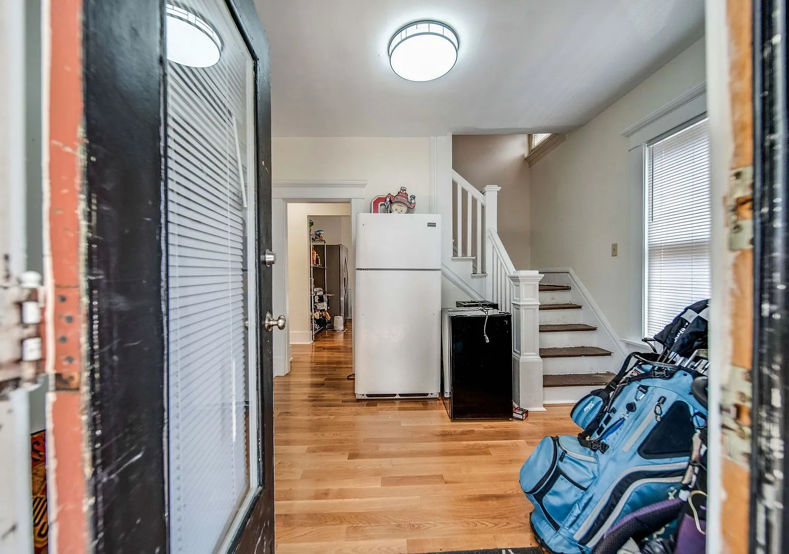 Ultimate 6-Bedroom House with Spacious Living & Sun-Soaked Outdoor Space on Frambes Ave! — Photo 4
