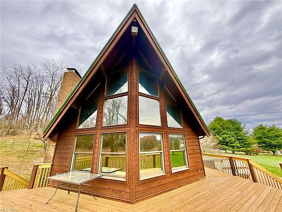 3rd image of 70 Fox Run Rd