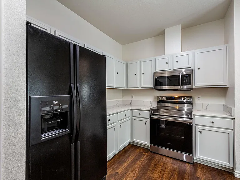 8708 Weiser Dr #B — Photo 11