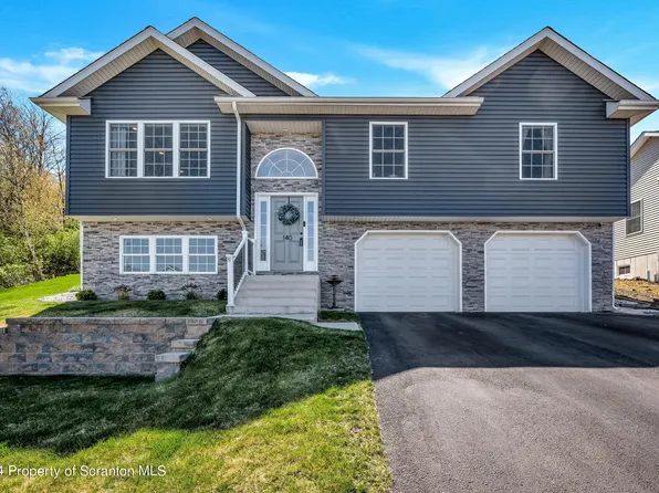 140 Skytop Dr, Avoca, PA 18641