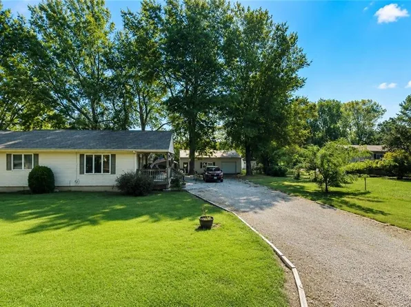 24719 S King Rd, Peculiar, MO 64078