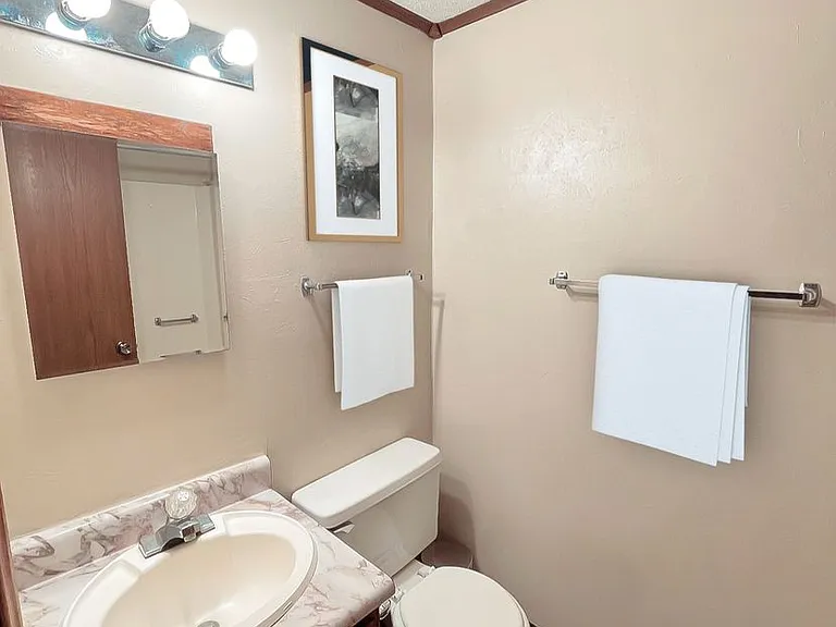 Concord Square Apartments — Photo 9
