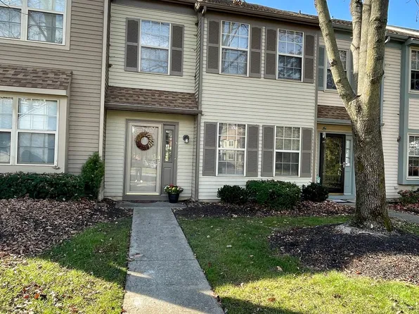 3 Village Ct, Audubon, NJ 08106