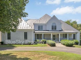 1115 Inglecress Dr, Charlottesville, VA 22901