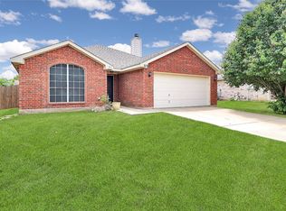 516 Dominick Ct, Azle, TX 76020