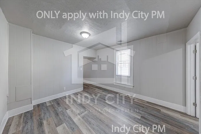 53 E Raymond St — Photo 10
