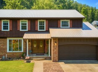 15 Wallace Rd, Elkhorn City, KY