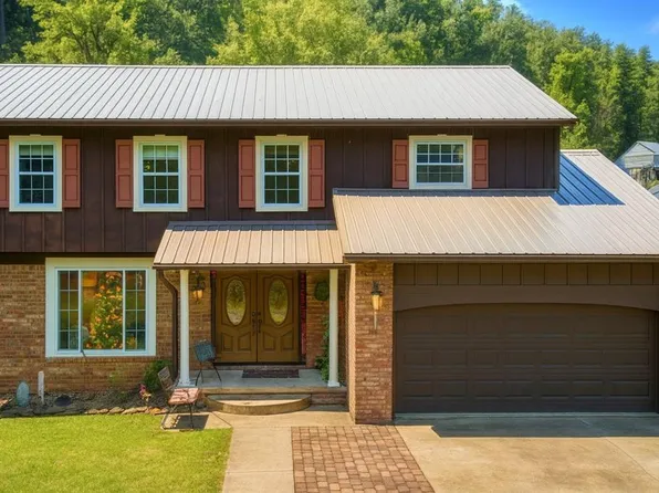 15 Wallace Rd, Elkhorn City, KY 41522