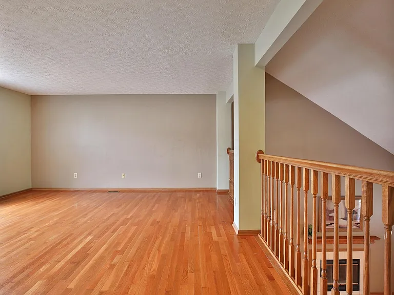 7567 Ladywell Ct — Photo 15
