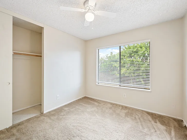 8936 Libra Dr — Photo 25