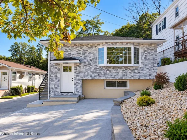 342 Little Clove Rd, Staten Island, NY 10301
