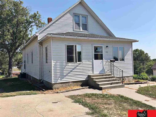 720 16th St, Wisner, NE 68791