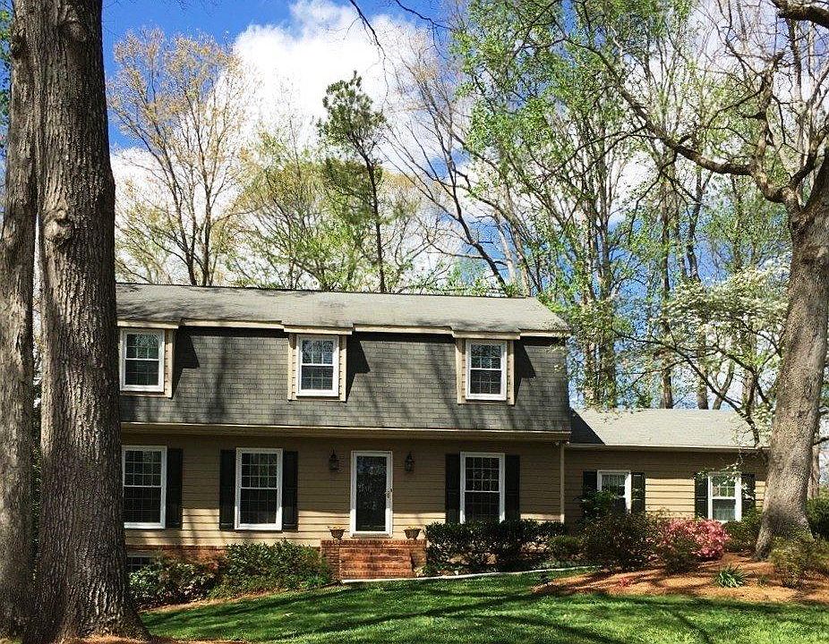 2nd image of 165 Old Farm Rd