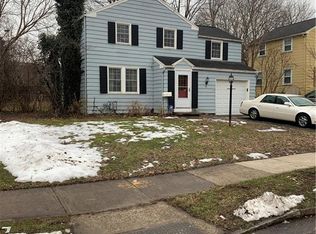 39 Drexmore Rd, Rochester, NY 14610