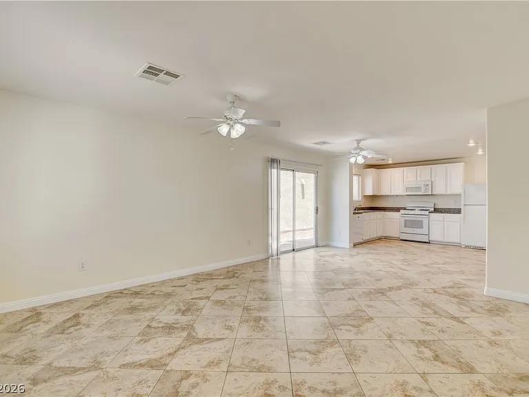 4208 Perfect Drift St — Photo 5