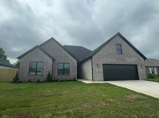 5823 Lavender Ave, Springdale, AR 72762