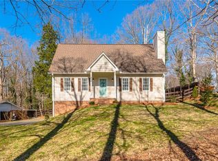 110 Woodbriar Rd, Winston Salem, NC 27106