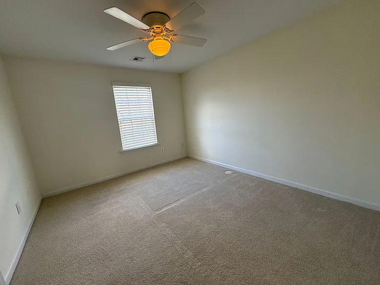 1600 Oakridge Ln — Photo 15