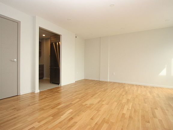 3rd image of 482 Franklin Ave APT 6M