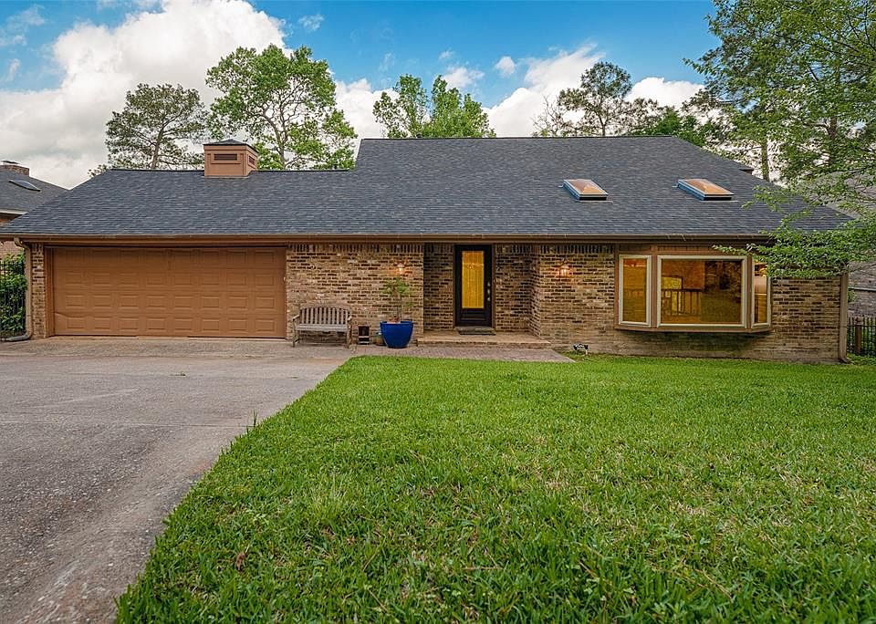 1st image of 1931 E Lake Dr
