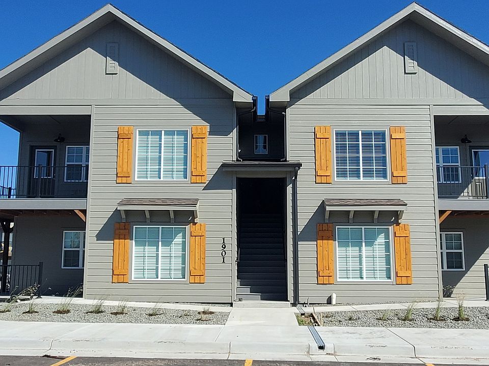 Modern farmhouse exterior