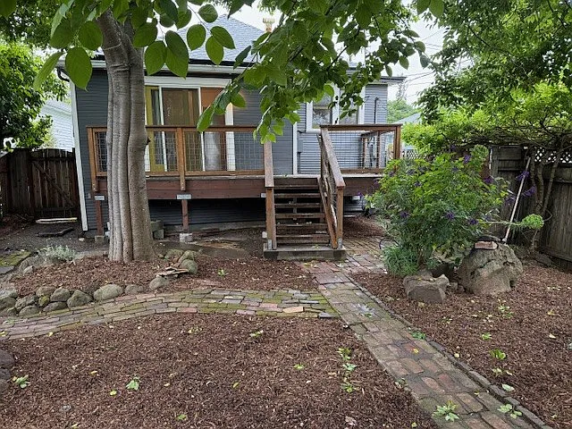 300 Brown St — Photo 15