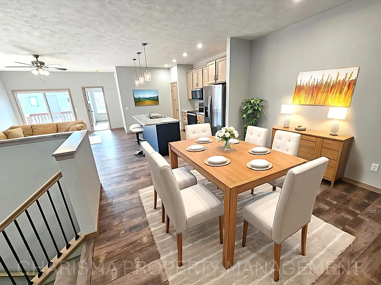 Tunis Drive Townhomes — Photo 33