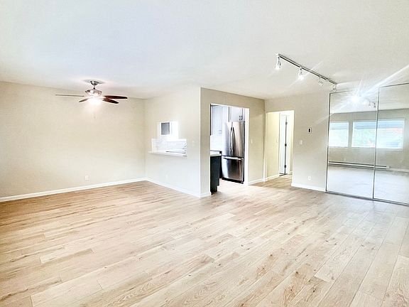 2nd image of 438 N El Camino Real #201