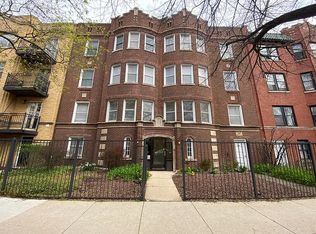 1206 W Roscoe St, Chicago, IL 60657