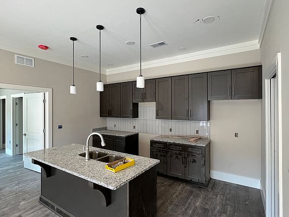 2nd image of 677 Chestnut St #117