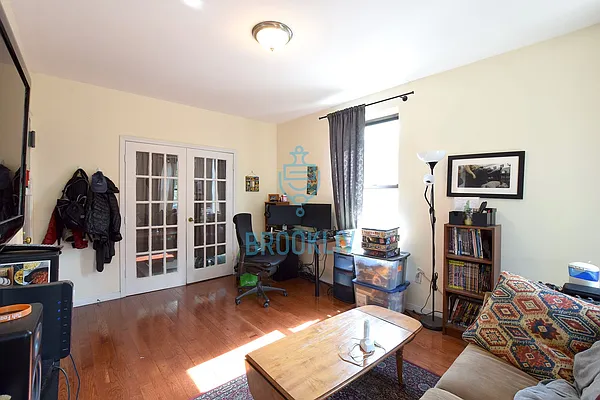 Rented by null | media 30